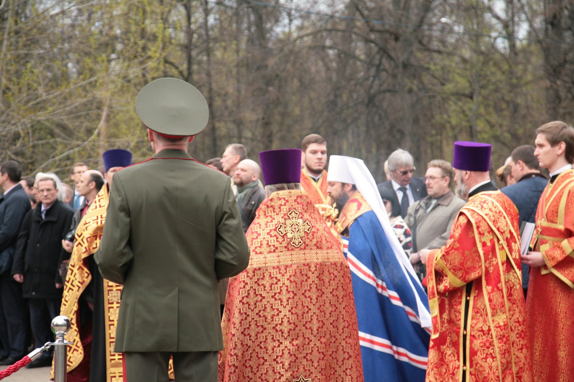 30 апреля ПАРК перезахоронение Романовых 1.JPG